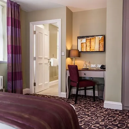 Halifax Hall 호텔 4*