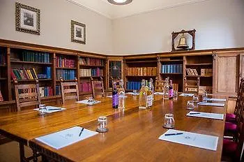 호텔 Halifax Hall 4*