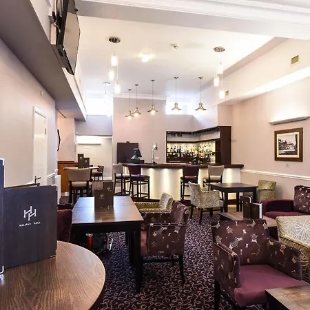 Halifax Hall 4*